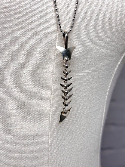 No Label Fish Skeleton Sterling Silver Diamond Cut Chain Necklace