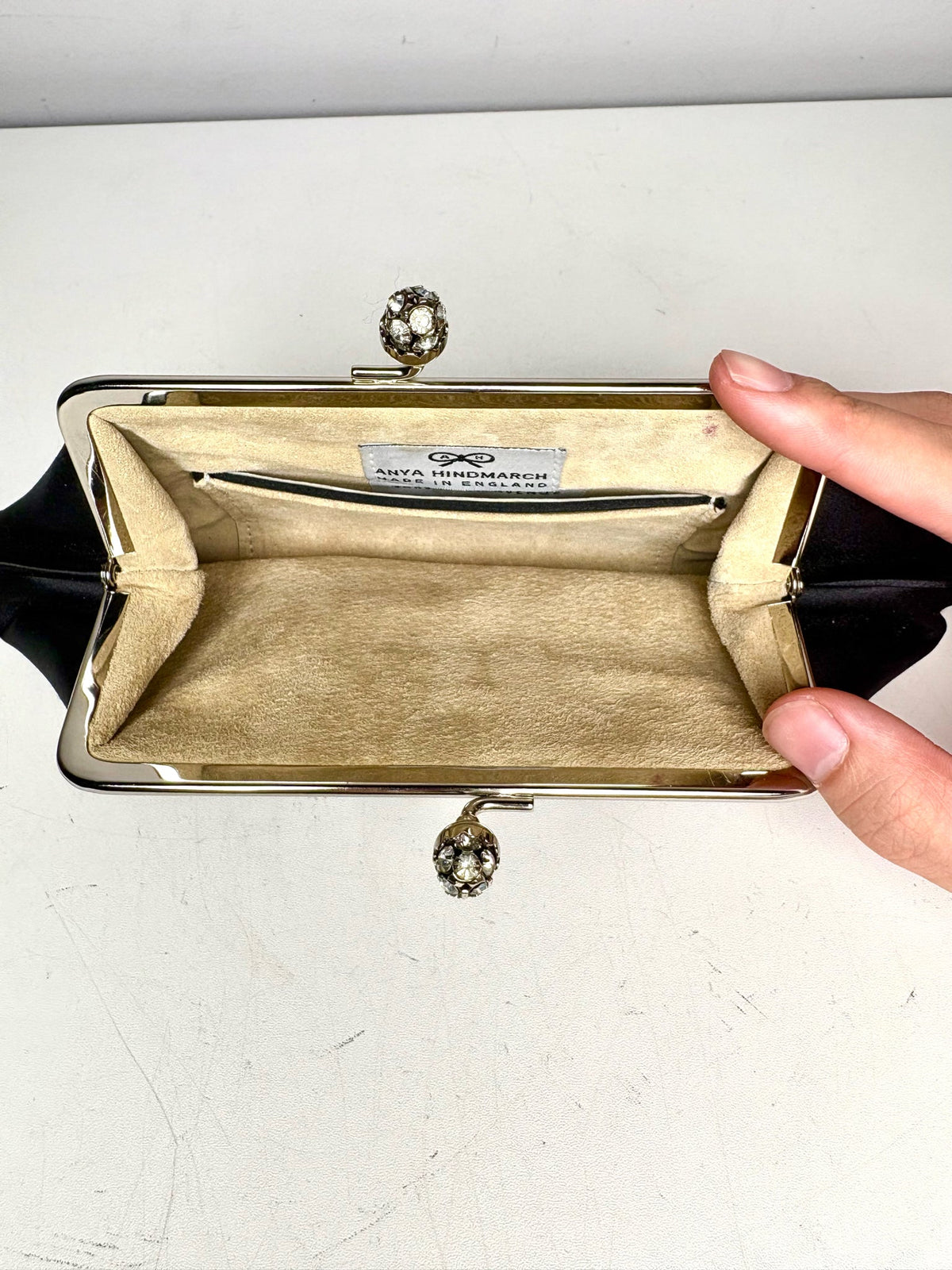 Anya Hindmarch London Maud Kiss-lock Recycled Satin Pre-owned Black Clutch