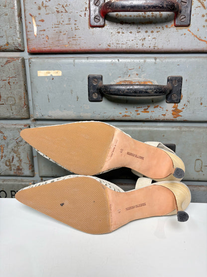 W Shoe Size 40 (10, US) Manolo Blahnik Cream Suede Vintage Slingbacks