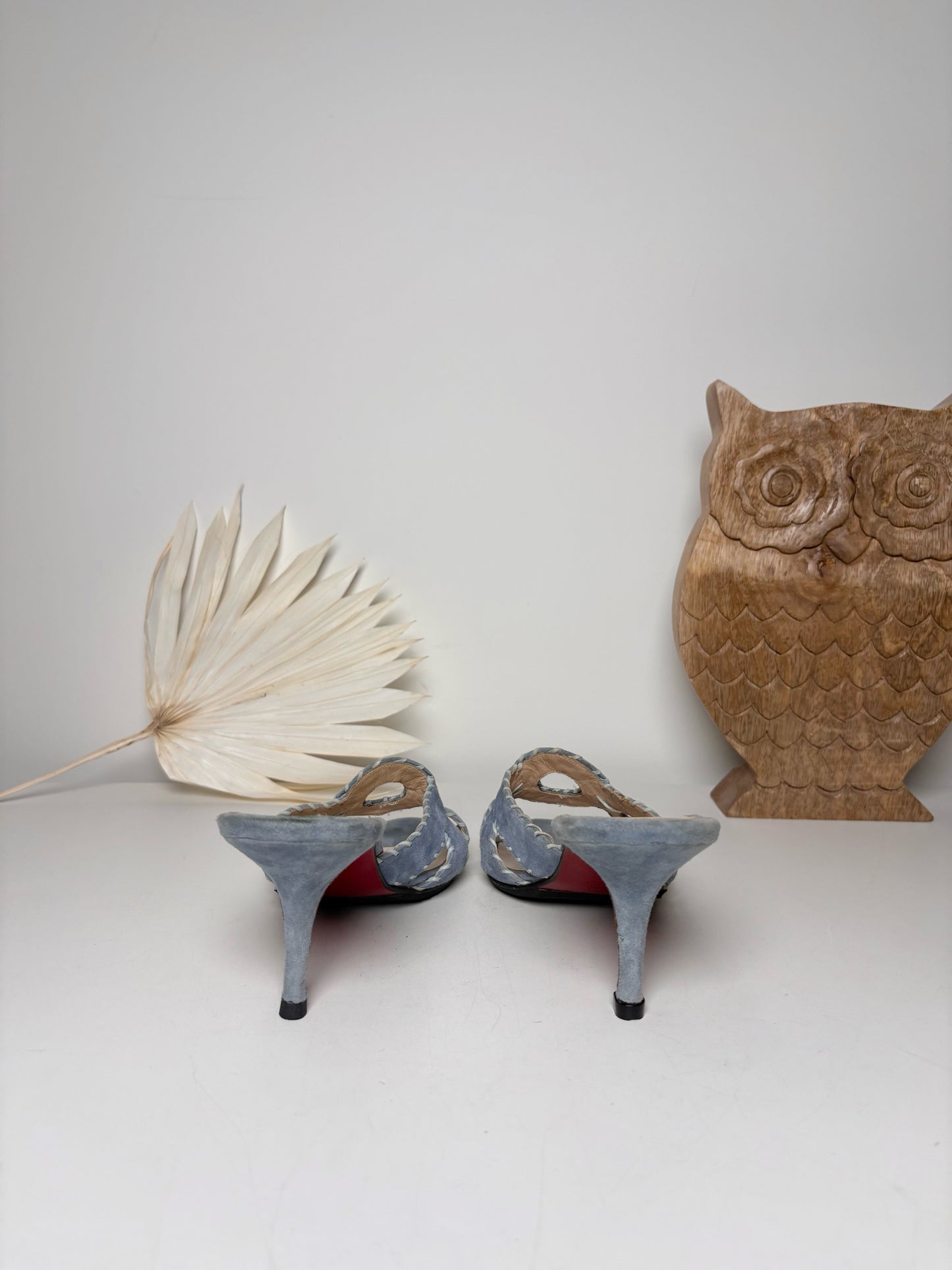 W Shoe Size 39 (9 US) Christian Louboutin Powder Blue Leather Suede Heels
