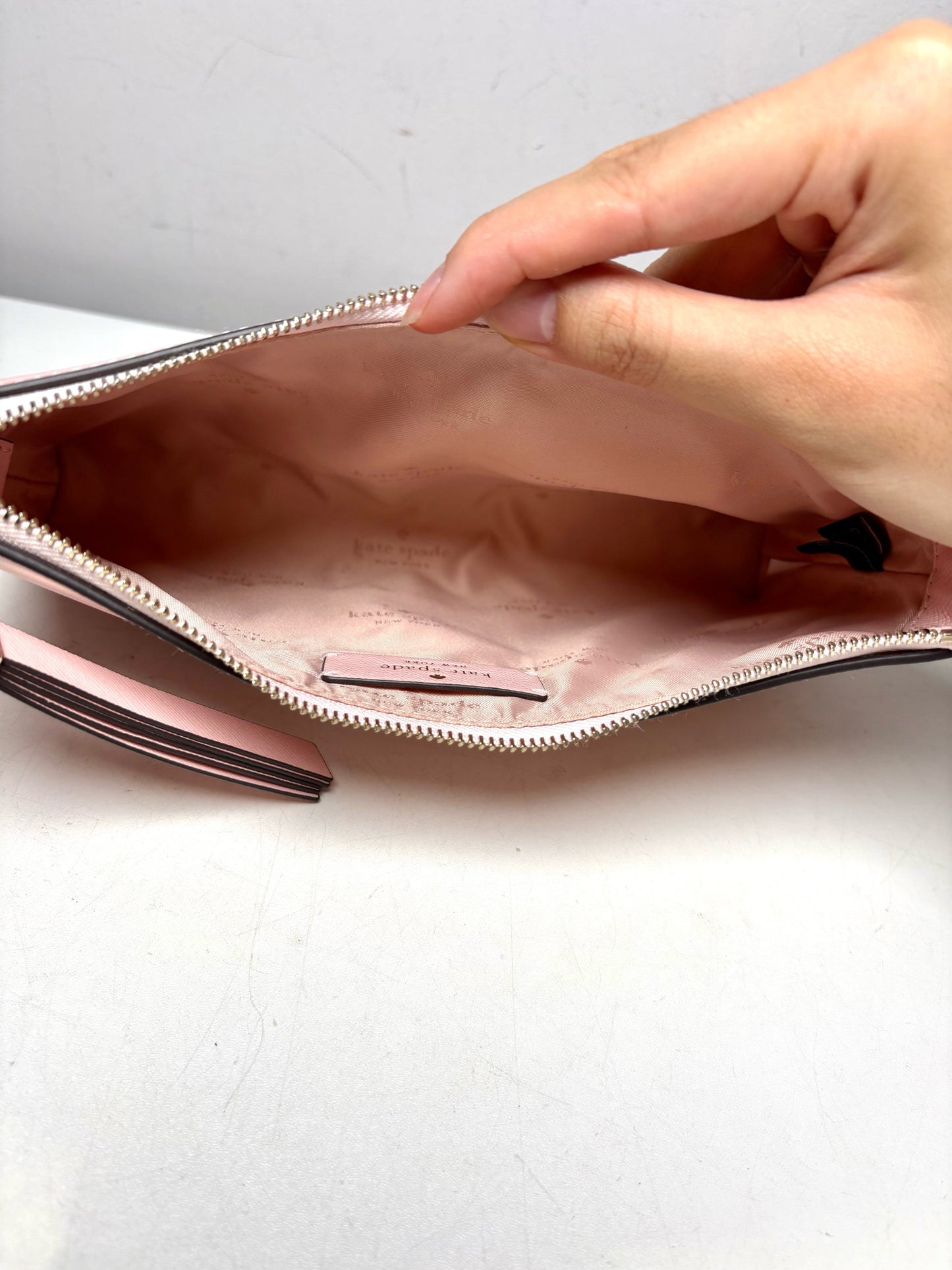 Women's Kate Spade Sadie Light Pink Saffiano Leather Pre-Owned Crossbody Purse
