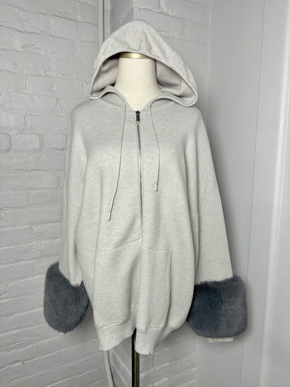 Women Size M Saks Fifth Avenue Gray Zip Front Fur Trim Sweater