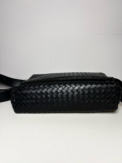 Bottega Veneta Woven Leather Pre-owned Black Calfskin Large Purse