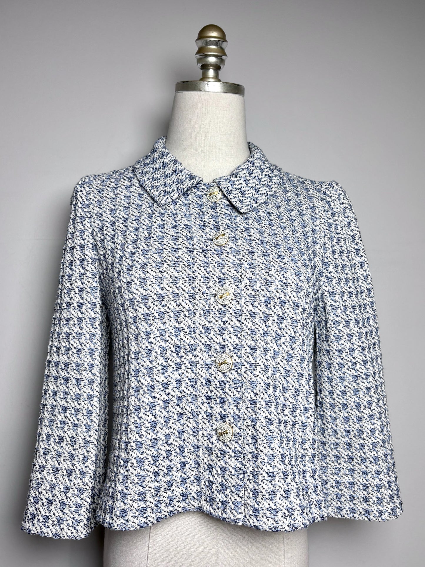 Women Size 2 St. John Light Blue Tweed Enamel Buttons Pre-owned Jacket