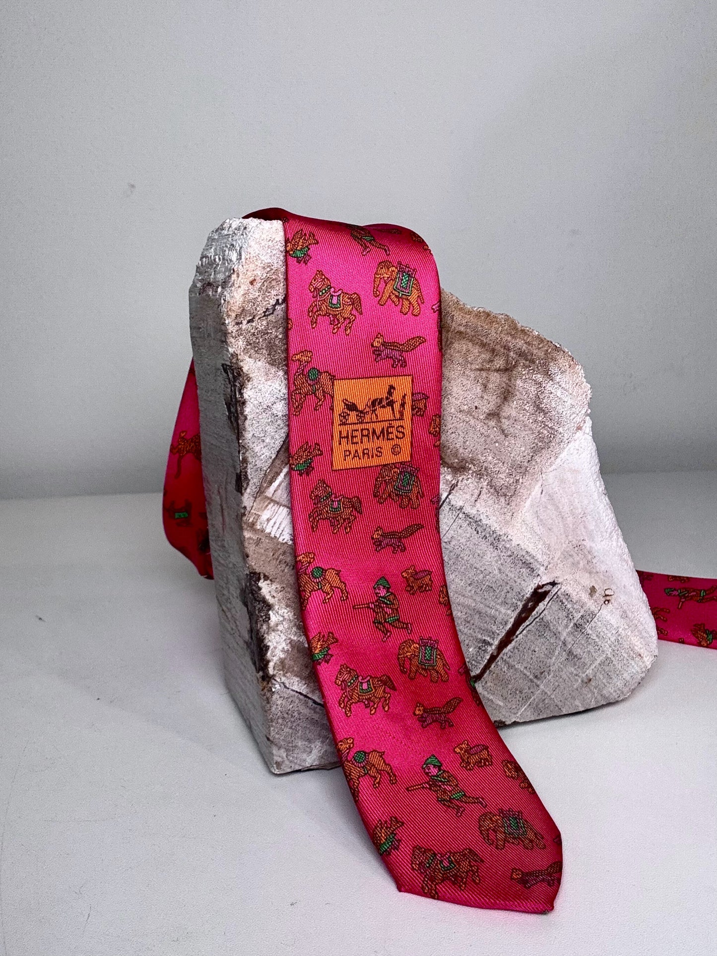 Hermes Pink Silk Safari Tiger Camel Men's Pre-owned Tie