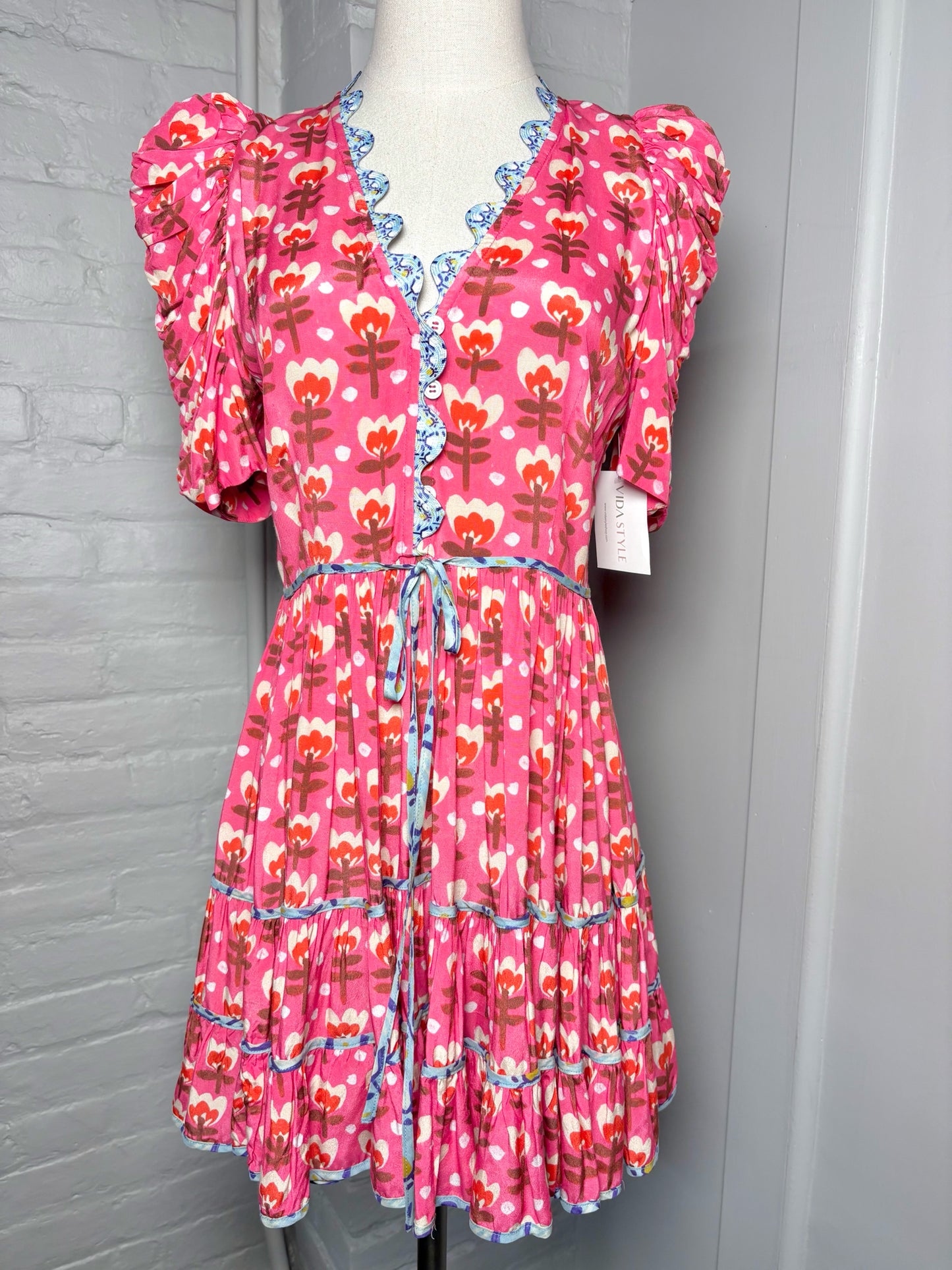 Women Size XS Celia B Pink Floral Print Dress