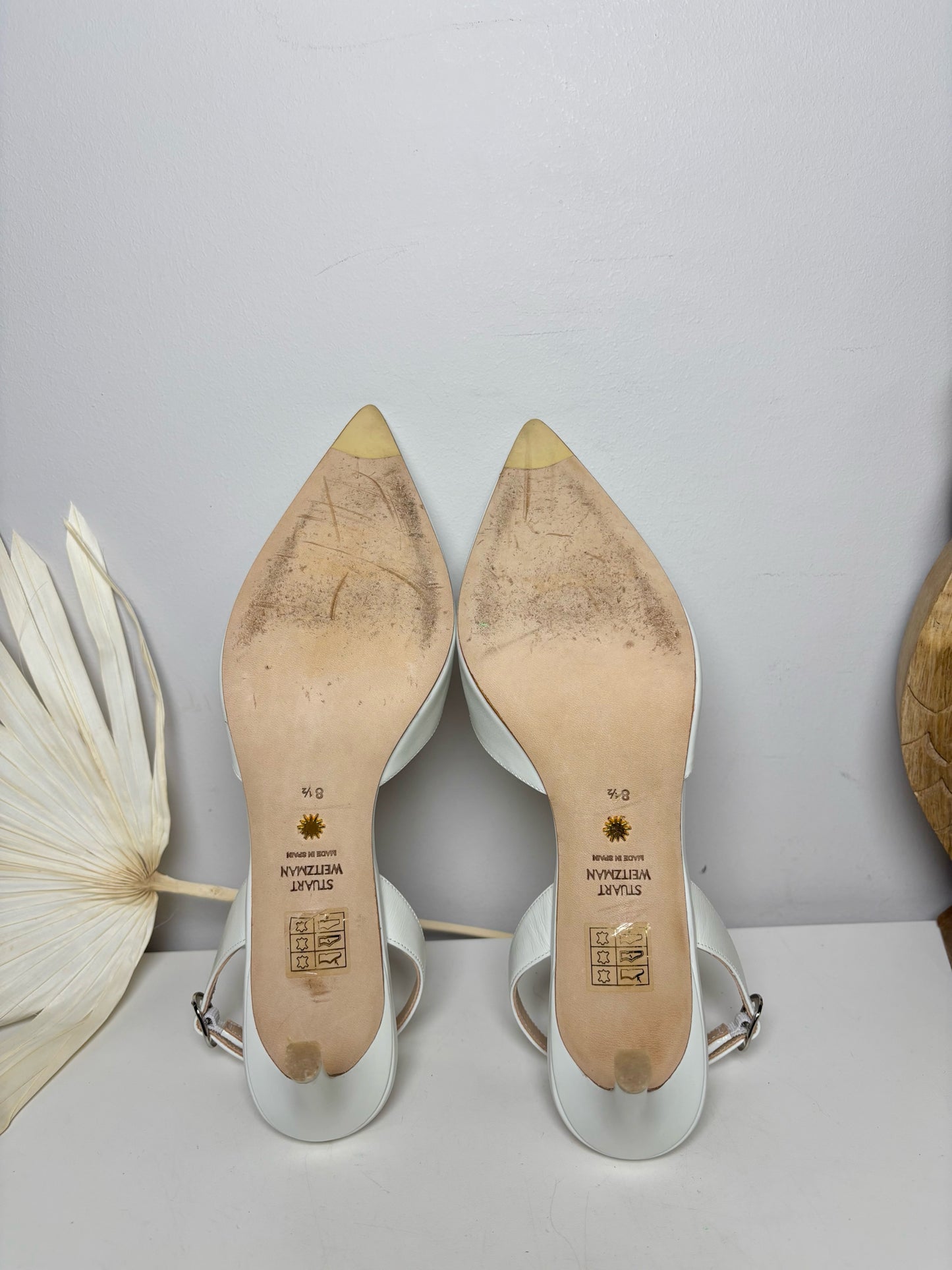 W Shoe Size 8.5 Stuart Weitzman Off White Leathe Slingback Pump