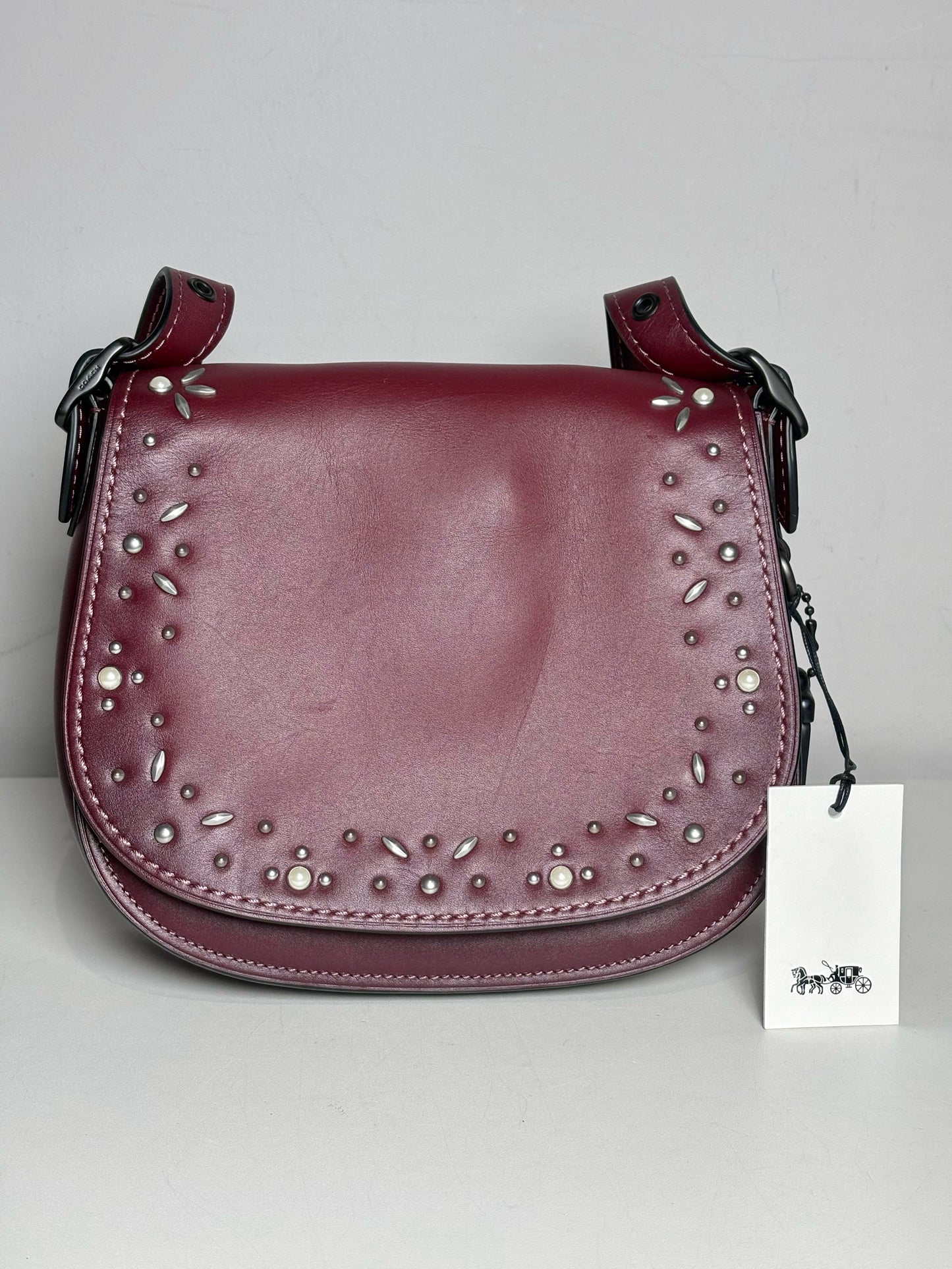 Women's Coach 20115 Pearls, Grommets Leather Pre-owned Bordeaux Saddle Bag