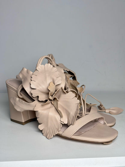 W Shoe  9.5 Cecelia Hibiscus  Nude Leather Pre-owned Heels