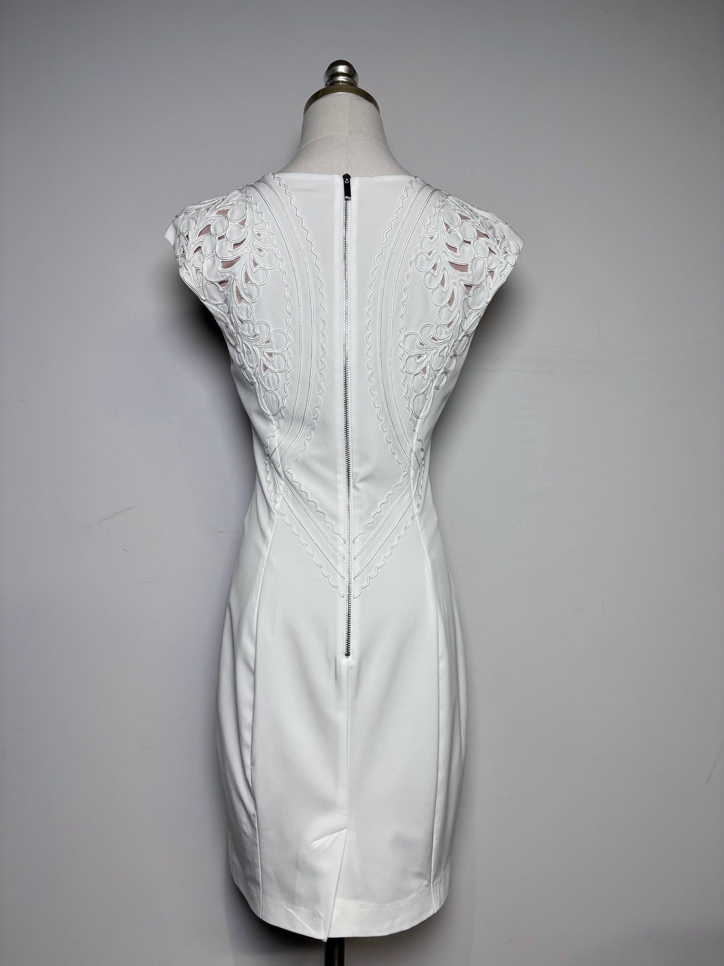 Women Size 6 Karen Millen Cream Embellished Women's Polyester Pre-owned Dress