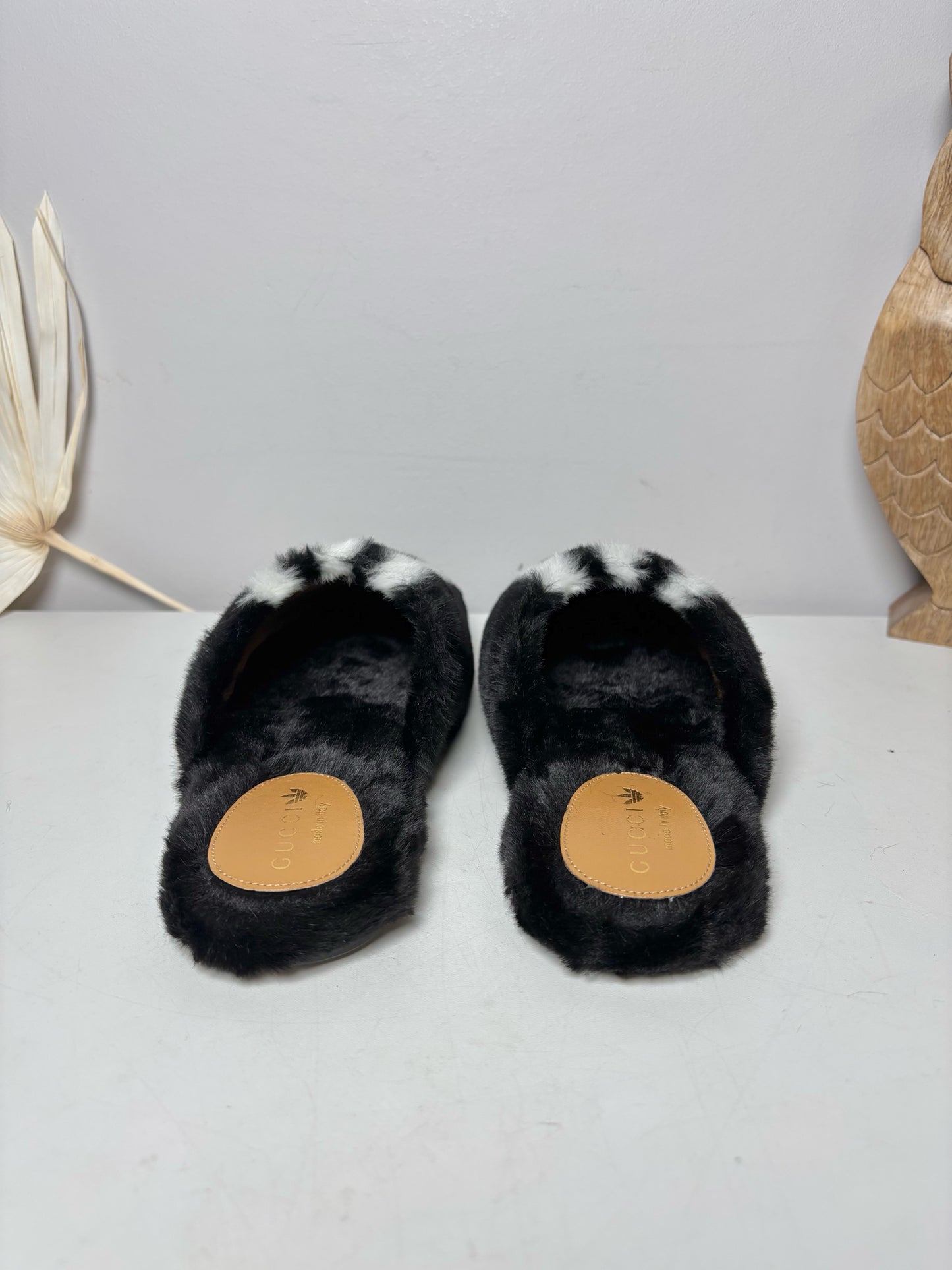 W Shoe Size 37 Gucci x Adidas Black, White Faux fur NWT Slip-ons