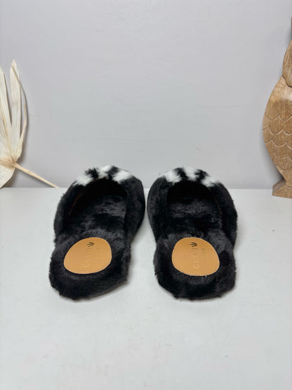 W Shoe Size 37 Gucci x Adidas Black, White Faux fur NWT Slip-ons