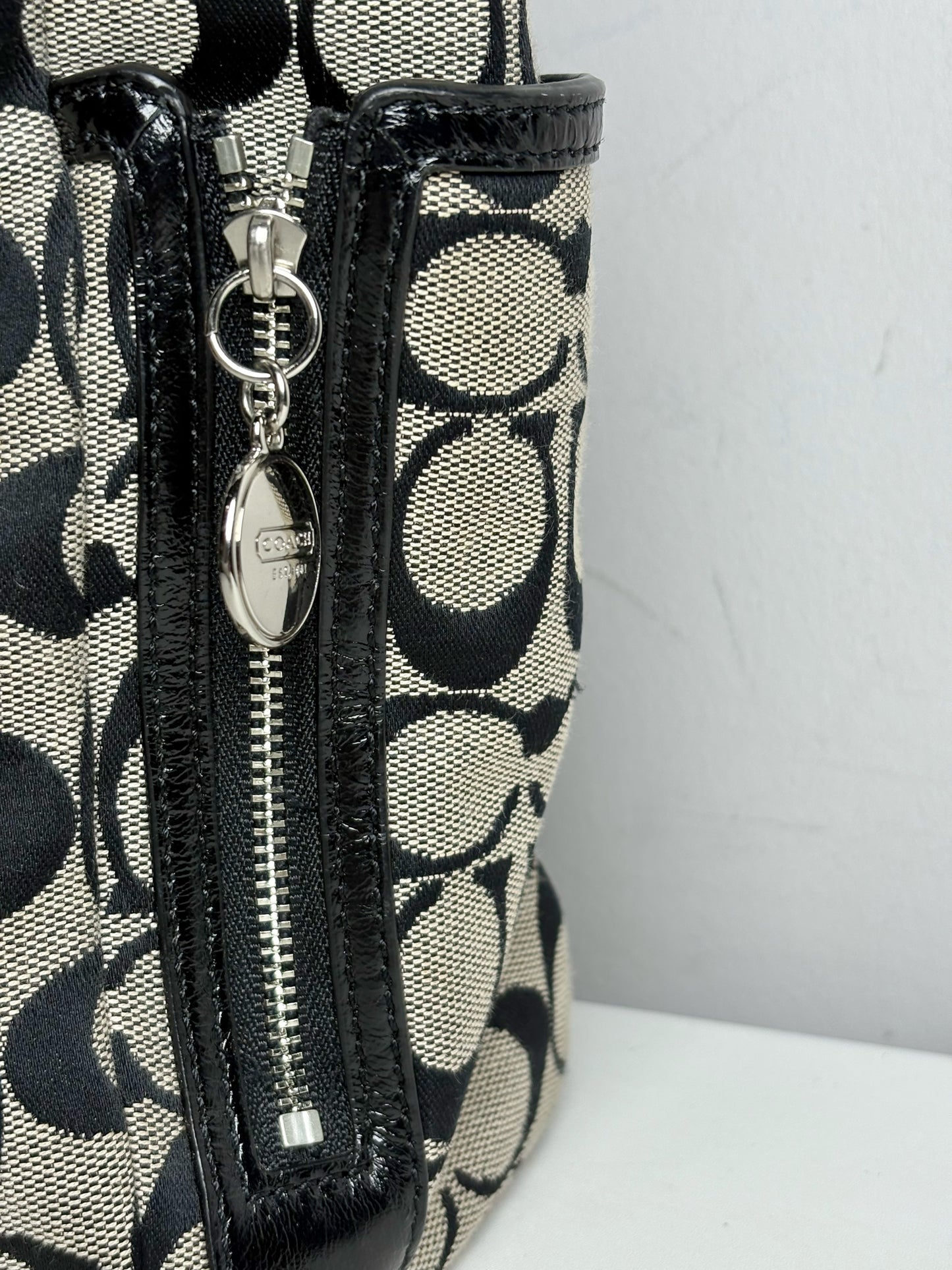 Coach Gallery Signature Monogram F19249 Canvas, Leather Pre-owned Purse