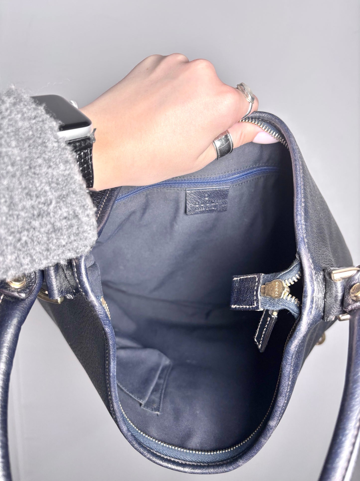 Gucci Abbey Hobo D-ring Vintage Leather Navy Blue Pre-owned Purse