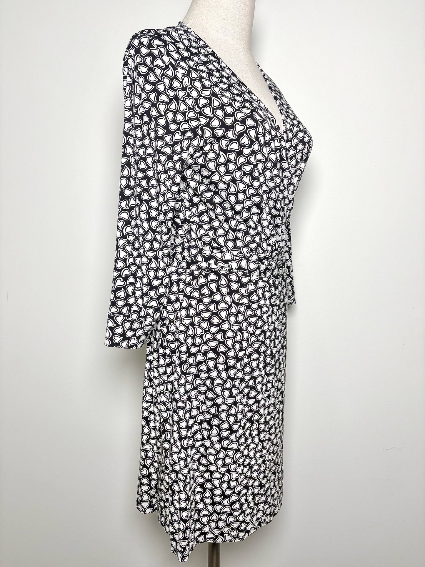 Women Size 10 Diane Von Furstenberg Black, White Hearts Dress
