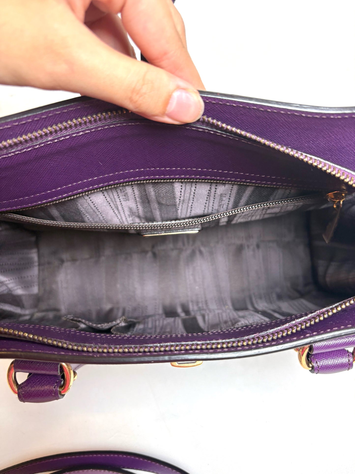 Women's Salvatore Ferragamo Briana Tote Saffiano Leather Pre-owned Purple Bag