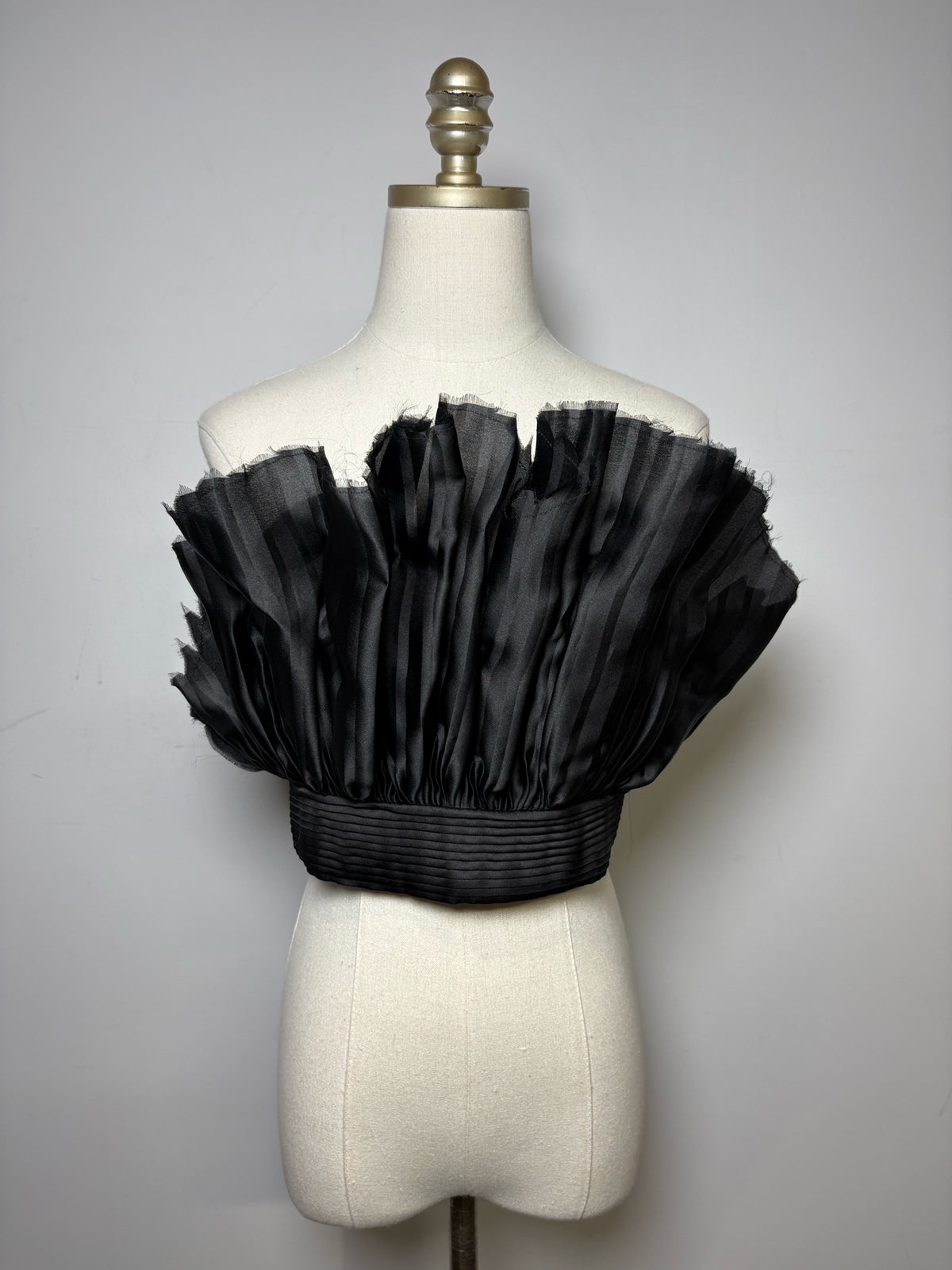 Women's Size 4 Andres Otalora Black Pleated Pure Silk Pre-Owned Strapless Crop Top