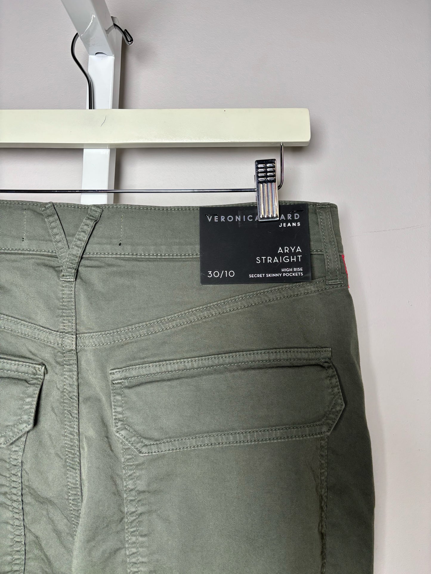 Women Size 30 (10/L) Veronica Beard Olive Green Solid NWT Pants