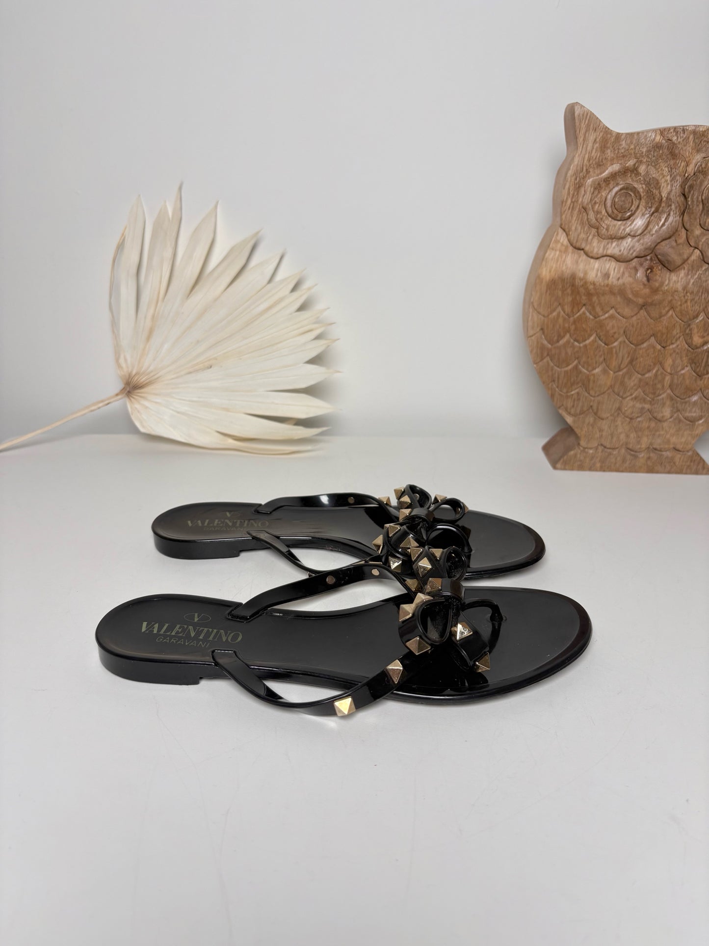 W Shoe Size 36 (5.5/6 US) Valentino Black PVC Thong Stud Sandals