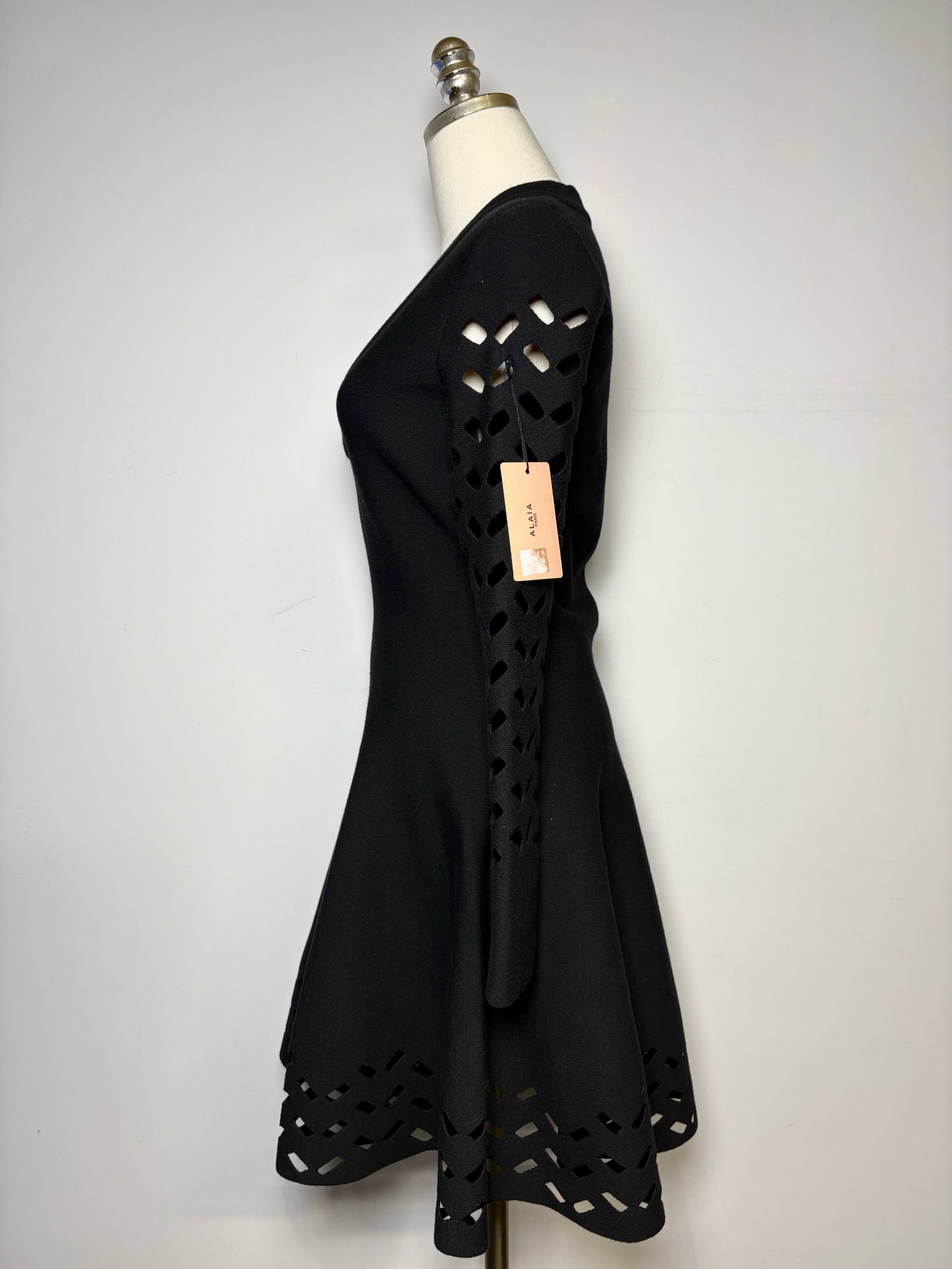 Women Size 42 ( 6 US) Alaia Black Solid Wool Blend NWT Dress