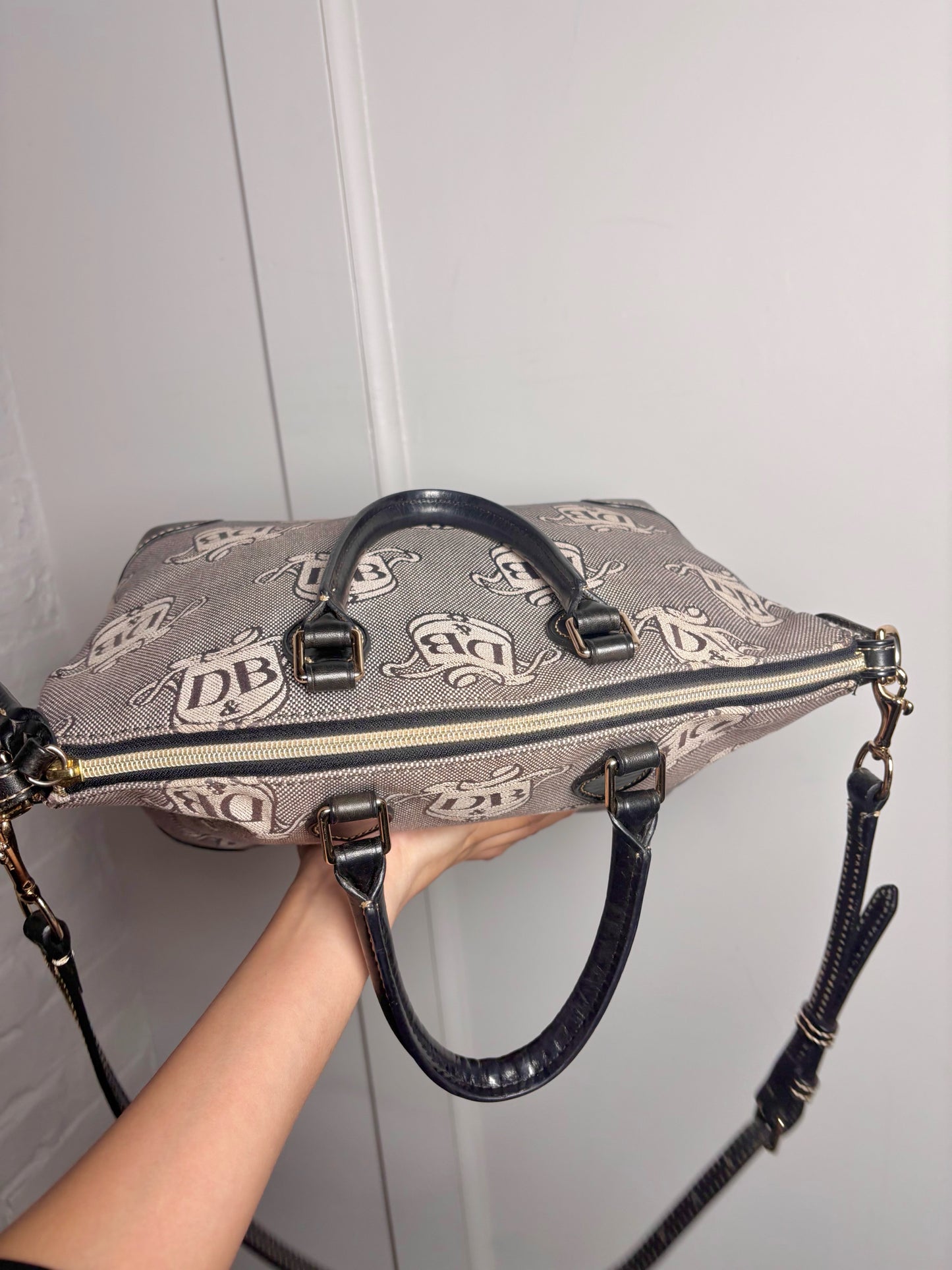 Canvas Dooney & Bourke Monogram Leather Gray, Black Medium Purse