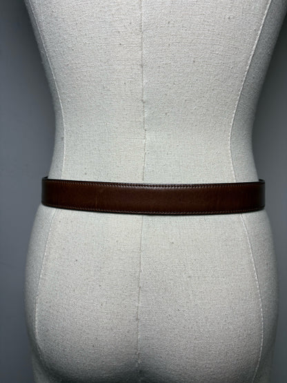 Women's Size 70/28 (XS) Gucci Vintage 1970s/1980s Brown Leather Gold-Tone Logo Buckle Pre-Owned Belt