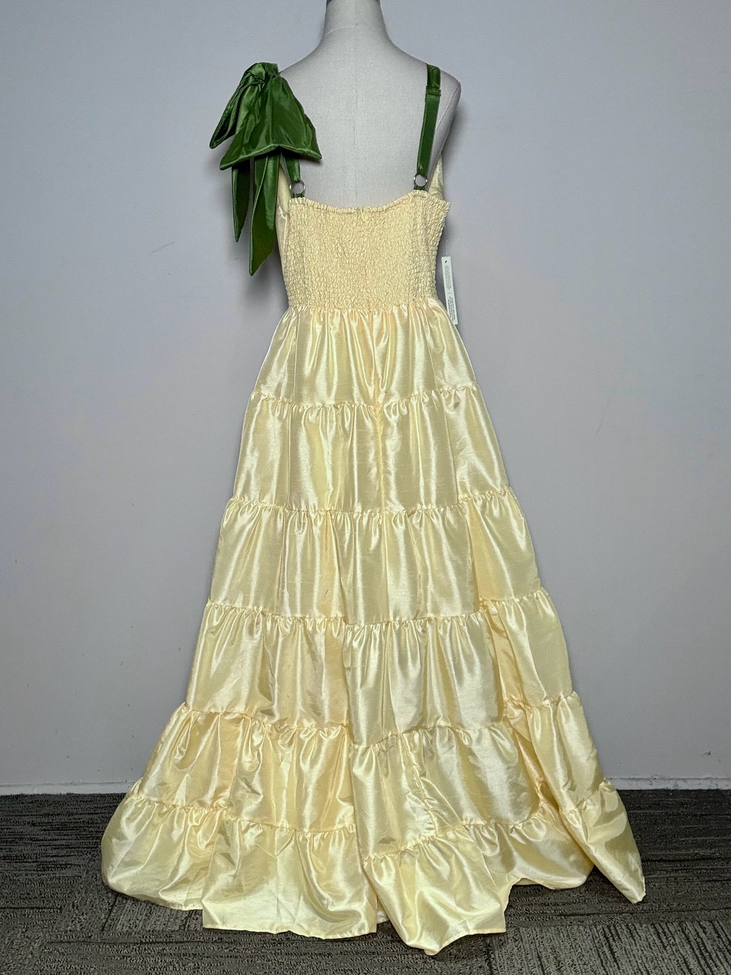 Women Size XL Hutch Pale Yellow Green Shoulder Ties Pre-owned, NWT Dress