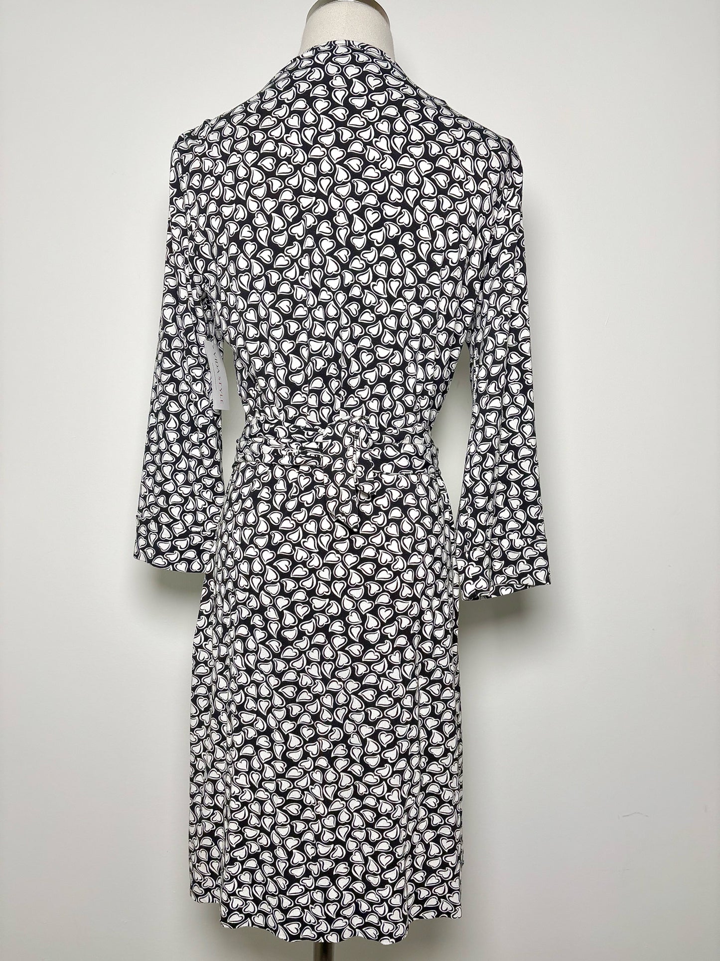 Women Size 10 Diane Von Furstenberg Black, White Hearts Dress
