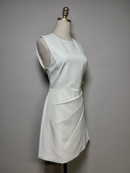 Women Size 8 Alice + Olivia White Pre-Owned NWT Sheath Dress