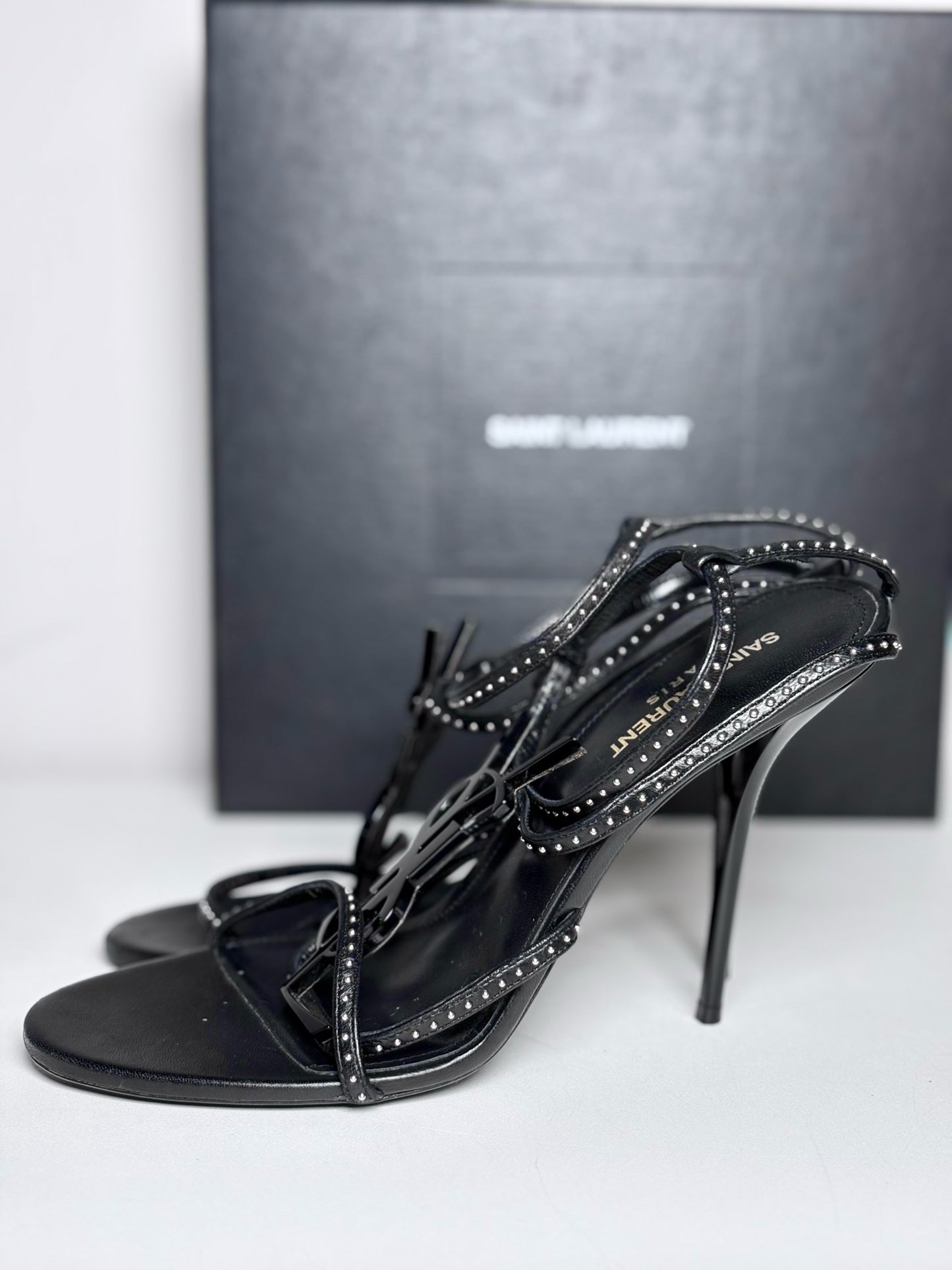 W Shoe Size 41 (10 - 10.5) Yves Saint Laurent Black Leather Calfskin Heels