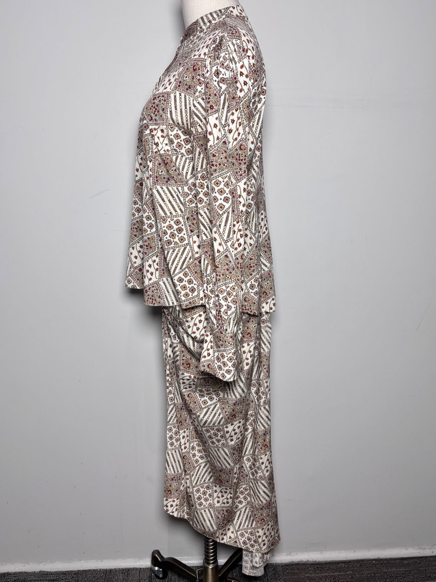 Women Size 8 Veronica Beard Cream Abstract Art Silk, 2-Piece Set