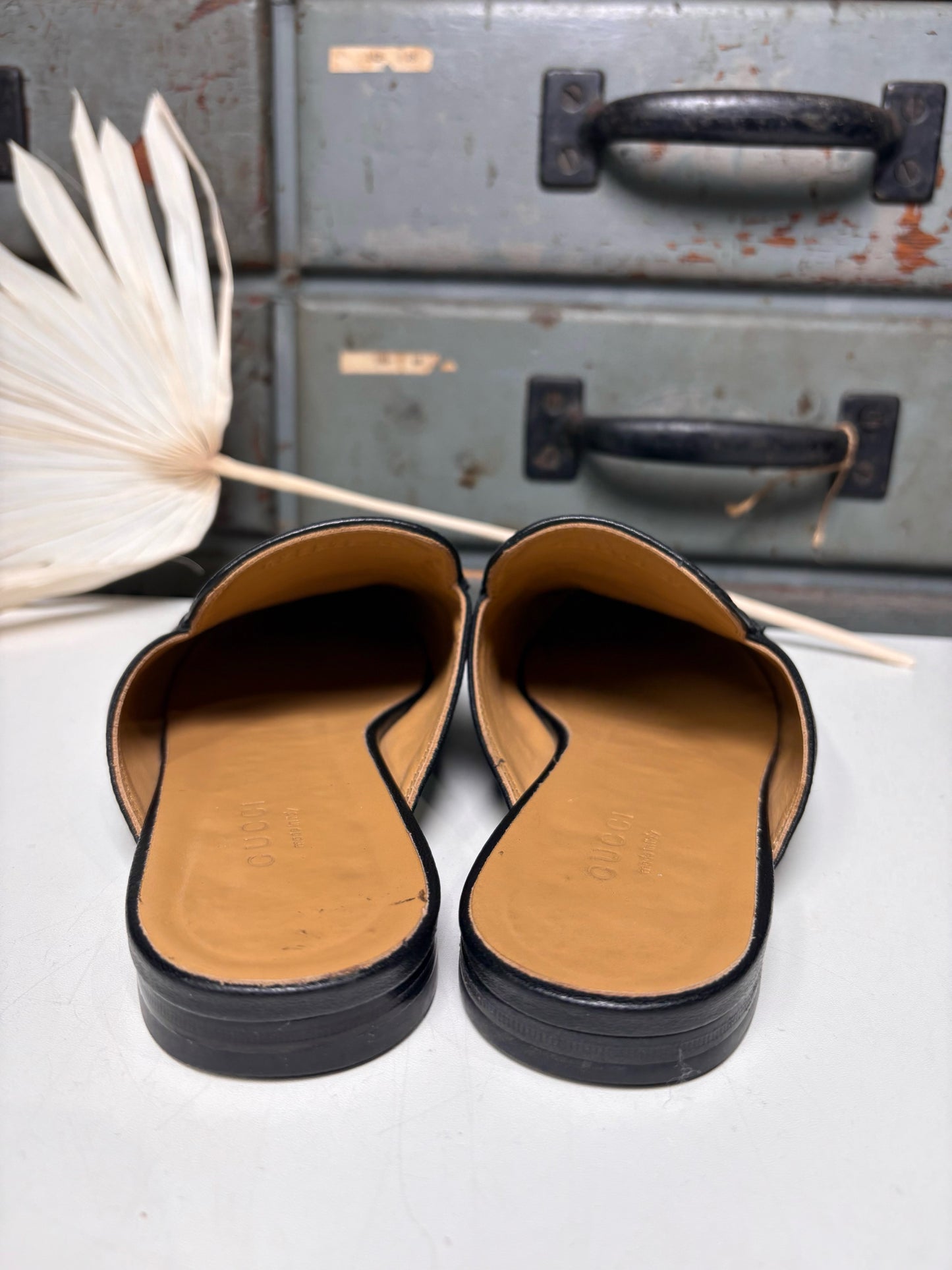 W Shoe Size 38 (7.5 - 8) Gucci Black Leather Slip-ons