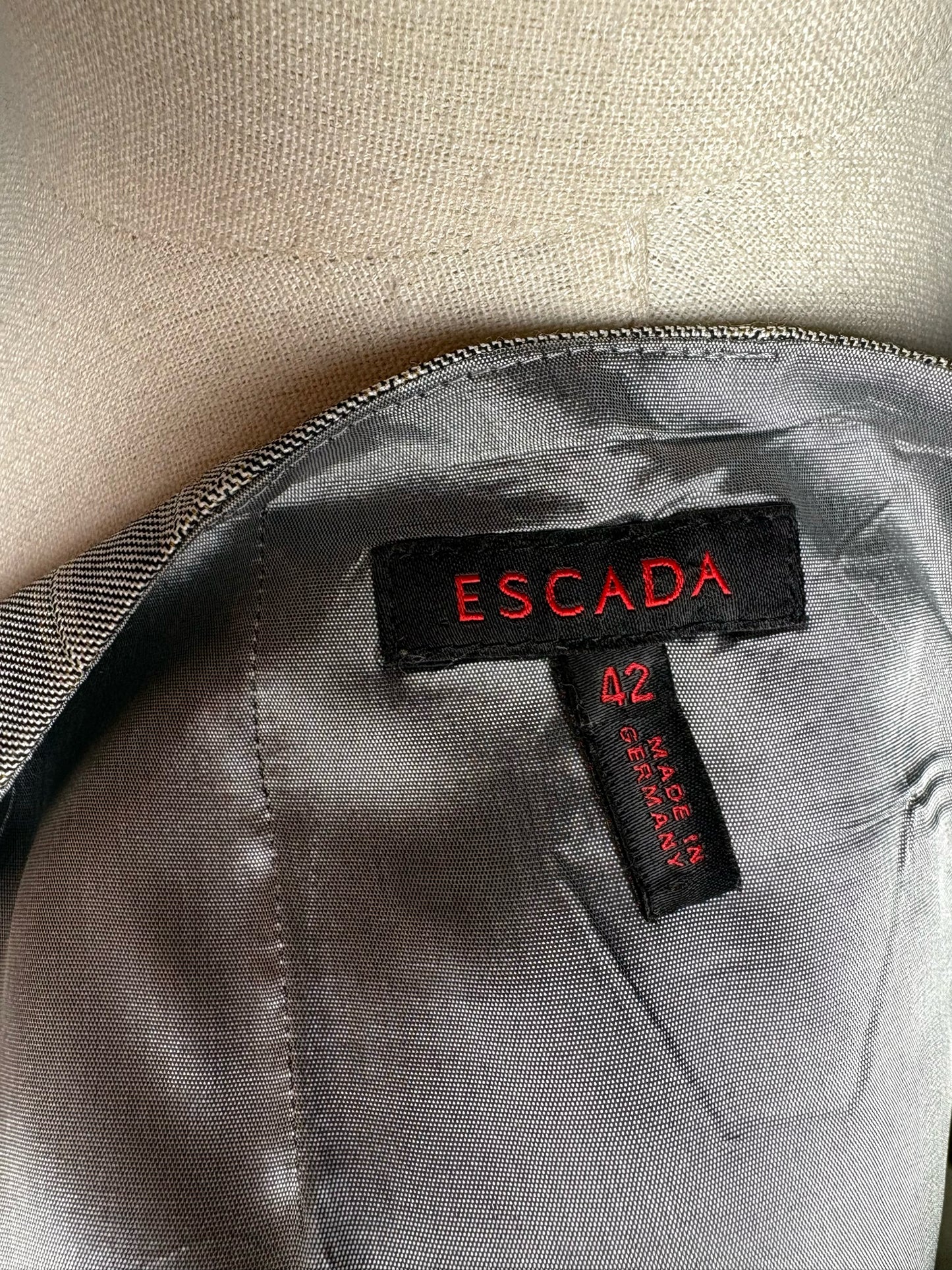 Women's Size 42 Escada Gray Pinstripc Pencil Pre-owned Skirt