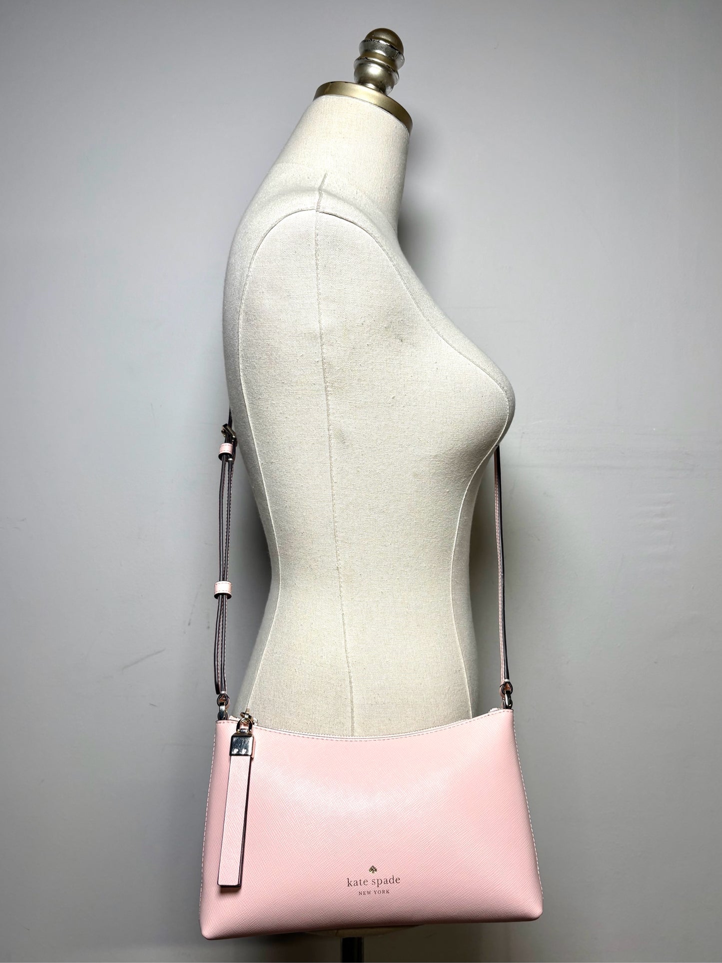 Women's Kate Spade Sadie Light Pink Saffiano Leather Pre-Owned Crossbody Purse
