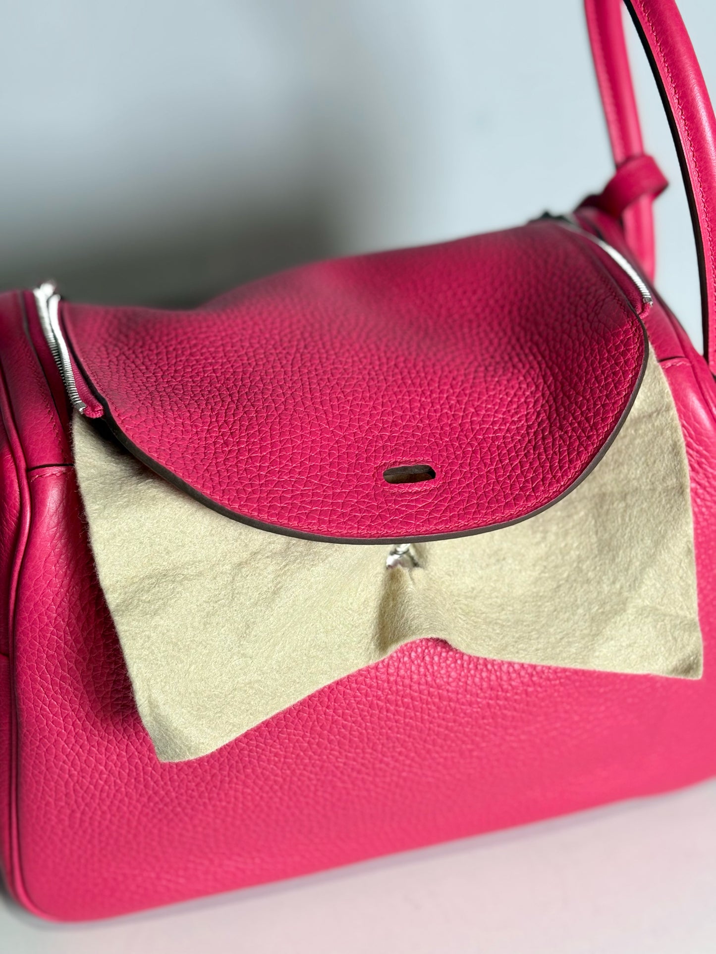 Women's Hermes Clemence Lindy 26 Pink Pre-owned Pink Pebble Grain Leather Purse