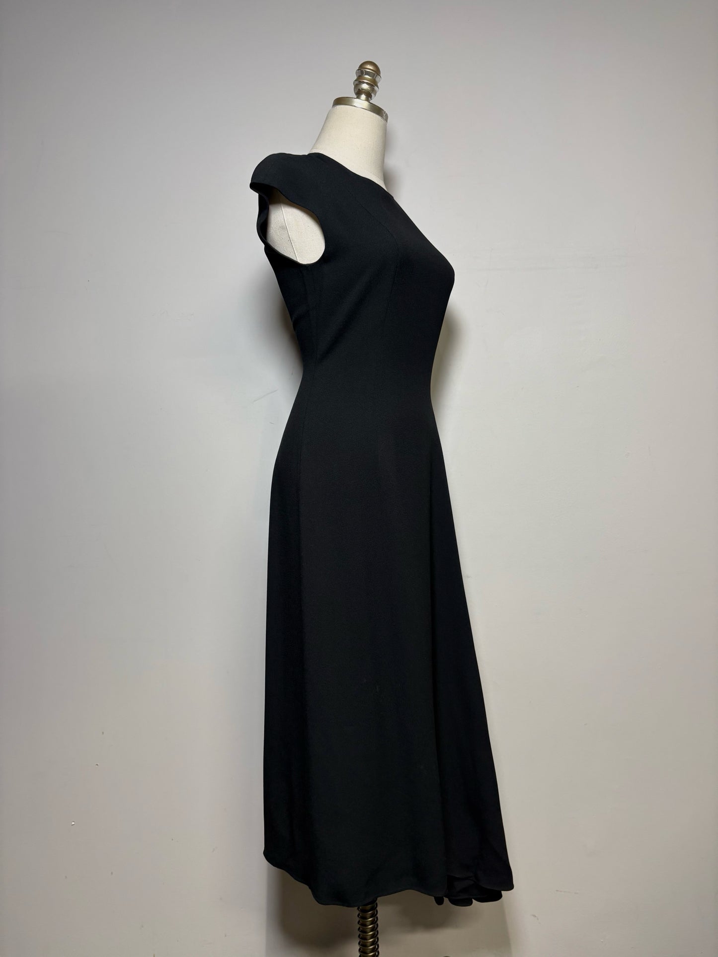 Women Size 2 The Row Black Crepe Asymmetric Hem Pre-owned Midi Dress