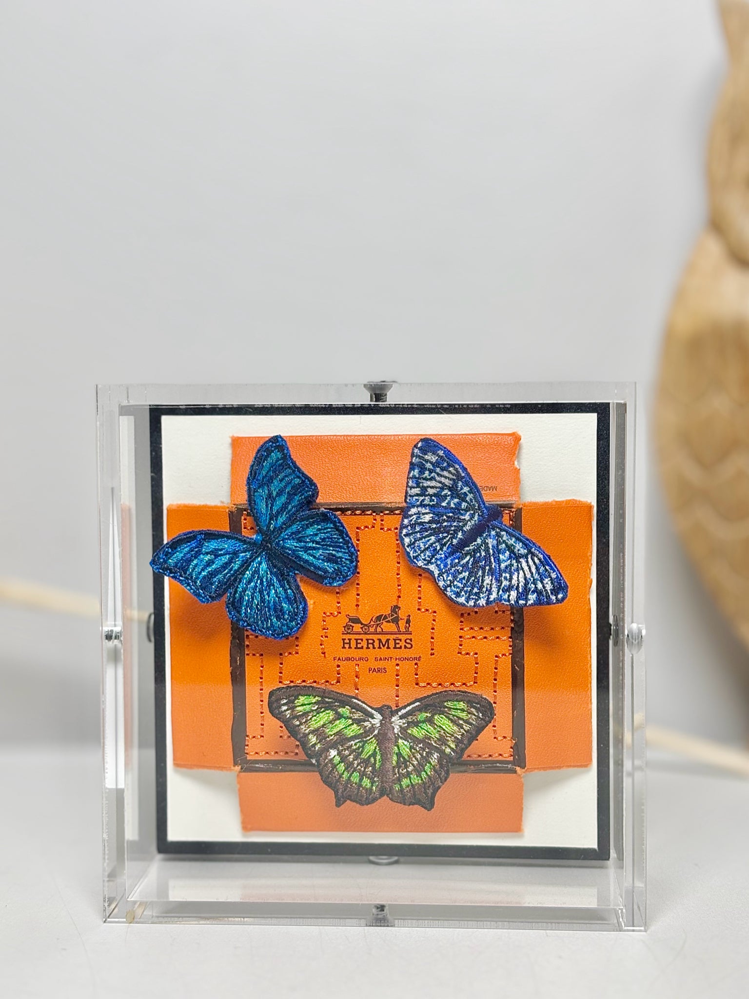 HERMES エルメス ステファンウィルソン Stephen Wilson Frame Hermes Butterflies Acrylic Shadow Box – VIDA