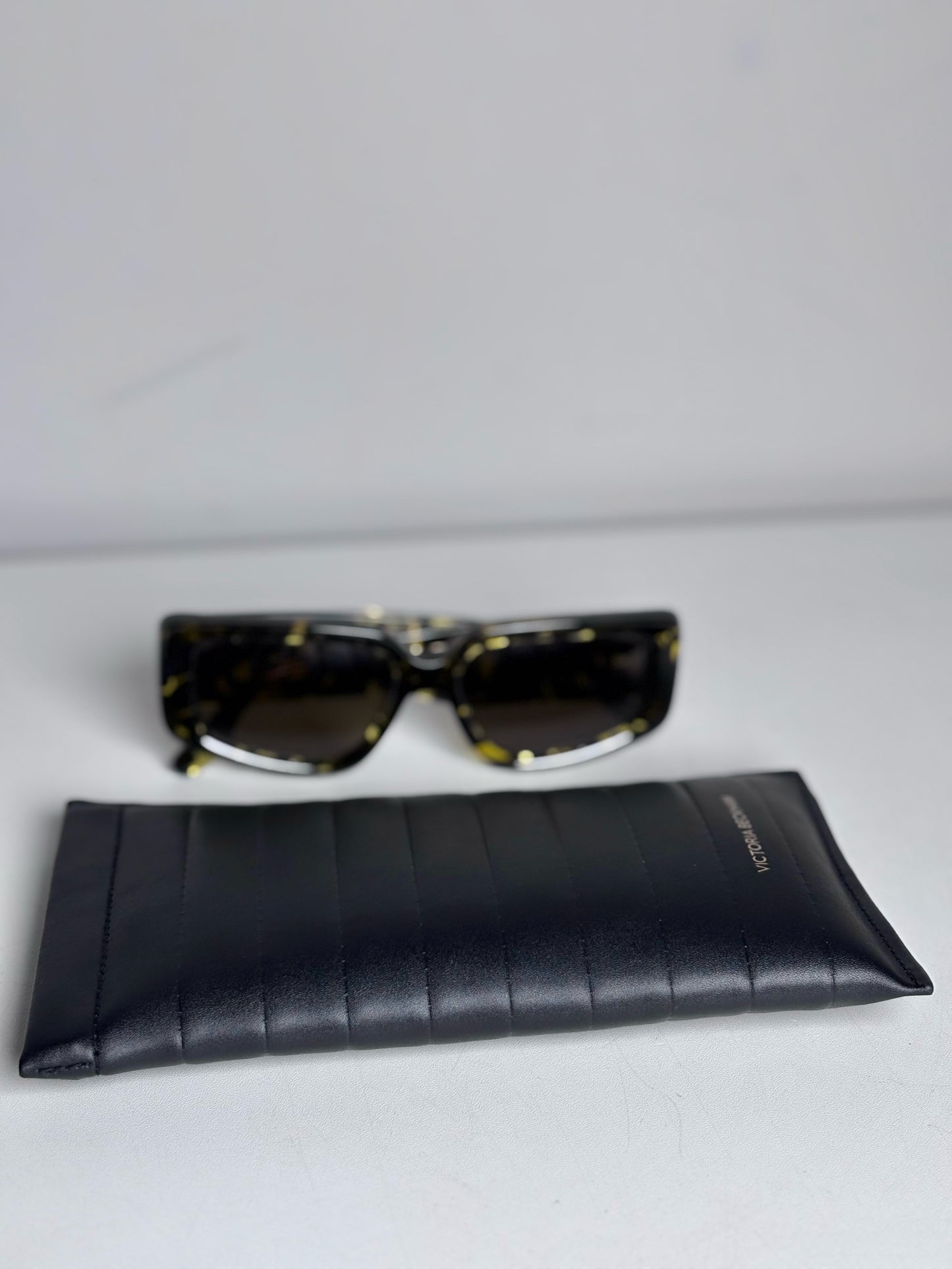 Victoria Beckham Pre-owned Tortoishell Sunglasses