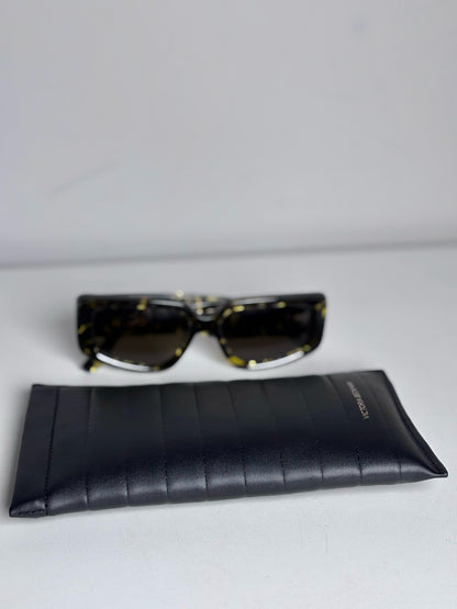 Victoria Beckham Pre-owned Tortoishell Sunglasses