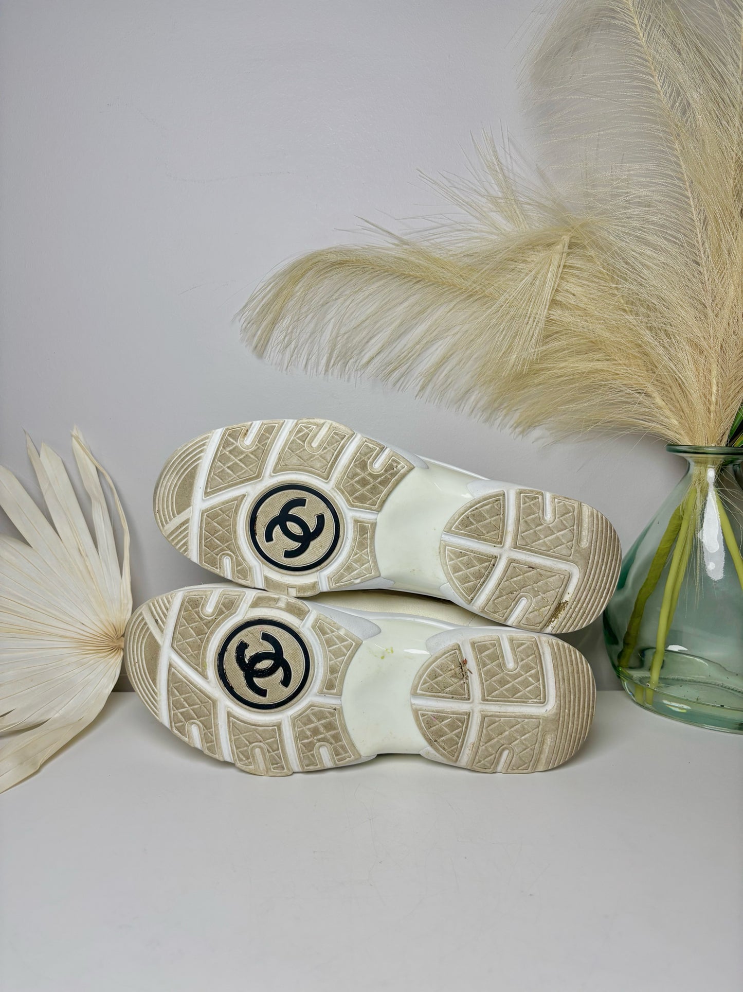 W Shoe Size 9.5 Chanel White Leather Suede Tennis shoes