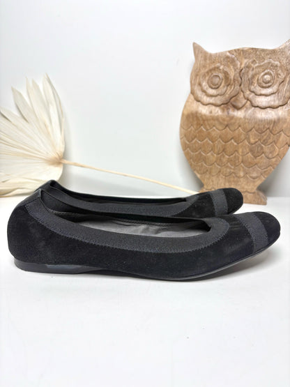 W Shoe Size 6.5 Stuart Weitzman Black Suede Pre-owned Flats
