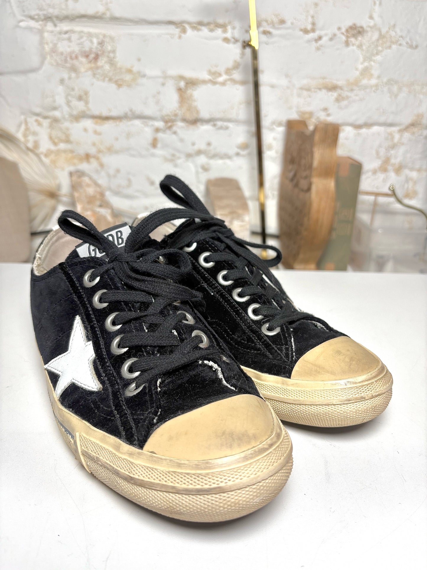 W Shoe Size 39 Golden Goose Black & White Velvet Leather Pre-owned Sneakers