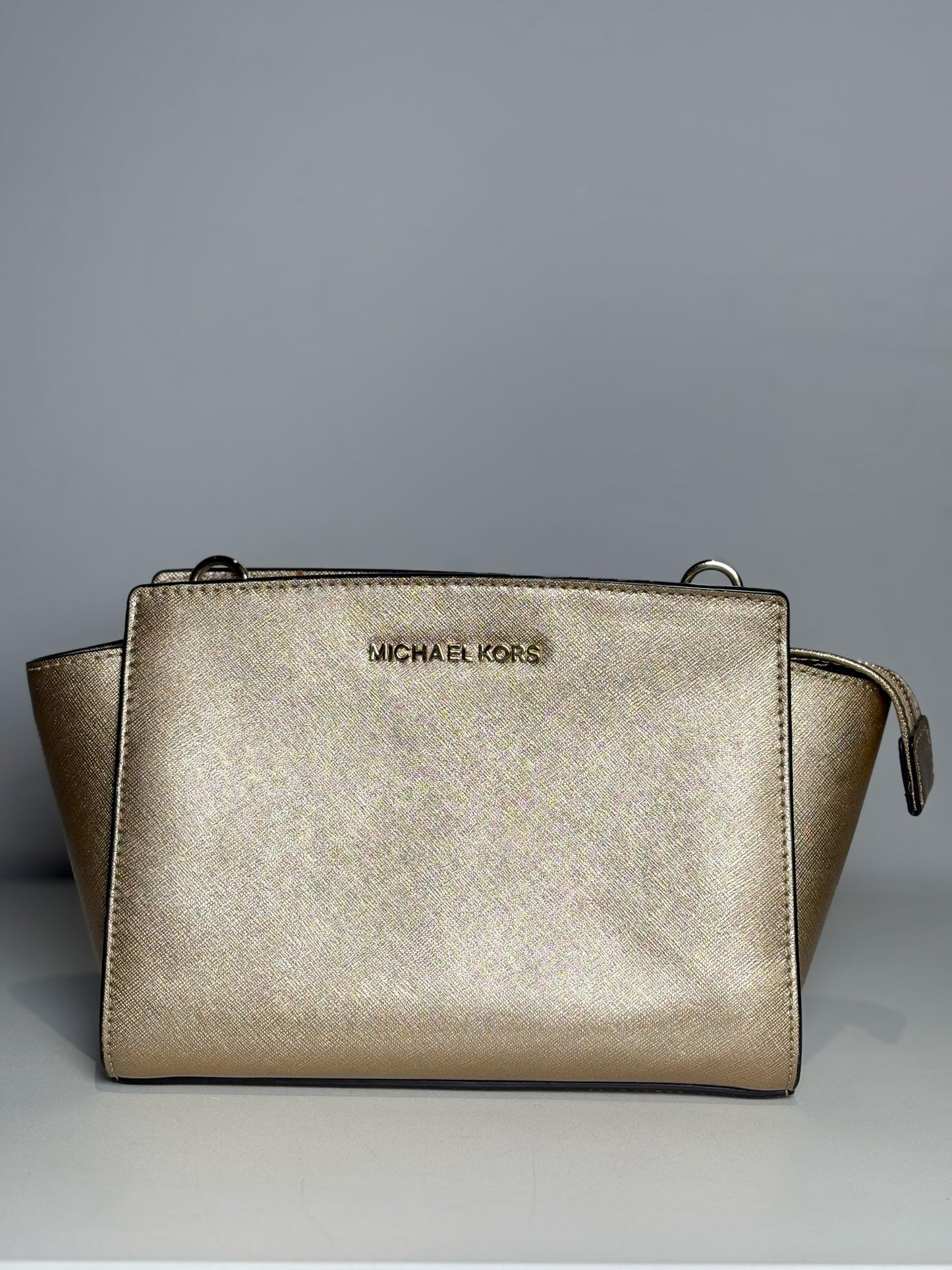 Women's Michael Kors Solid Leather Pre-owned Metallic Gold Small Purse