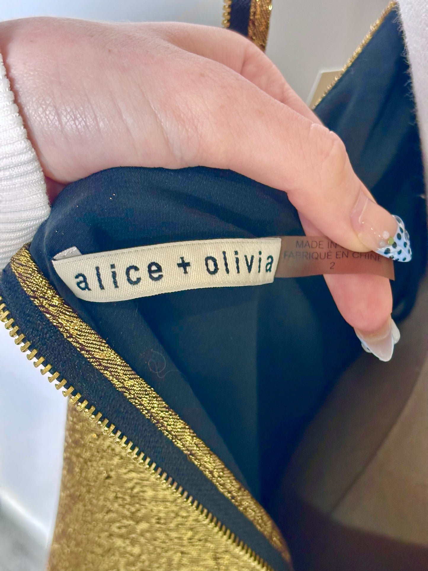 Women Size 2 Alice + Olivia Gold Metallic Silk Blend Pre-owned Dress