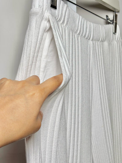 White Women Size M Stateside White Ribbed Cotton 2 Piece Set
