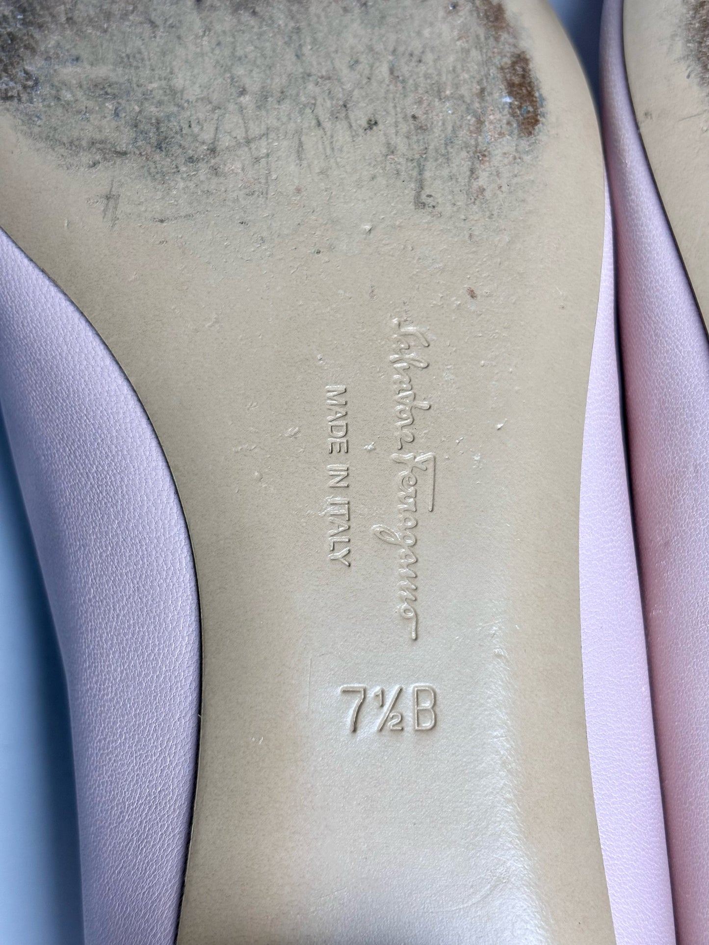 W Shoe Size 7.5 Salvatore Ferragamo Light Pink Leather Scallop Pre-owned Pump