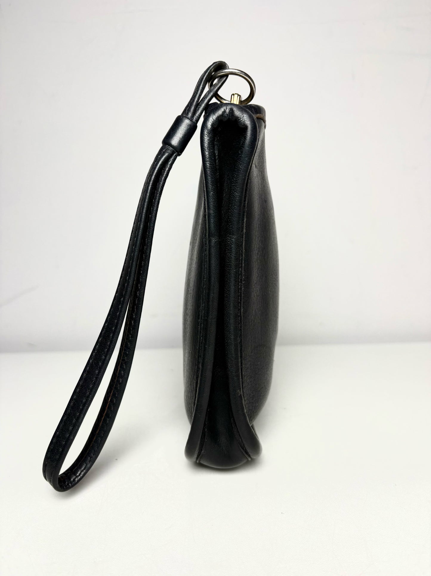 Women's NOL Leather Vintage Solid Pre-owned Black Wristlet