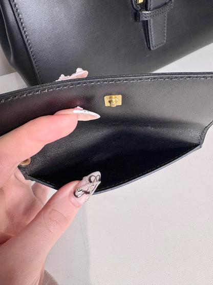Women's Gucci Top Handle Vintage Leather Pre-owned Black "Kelly" Purse