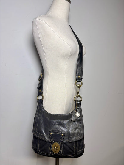 Women's Coach Solid Vintage Leather Pre-owned Black Medium Purse