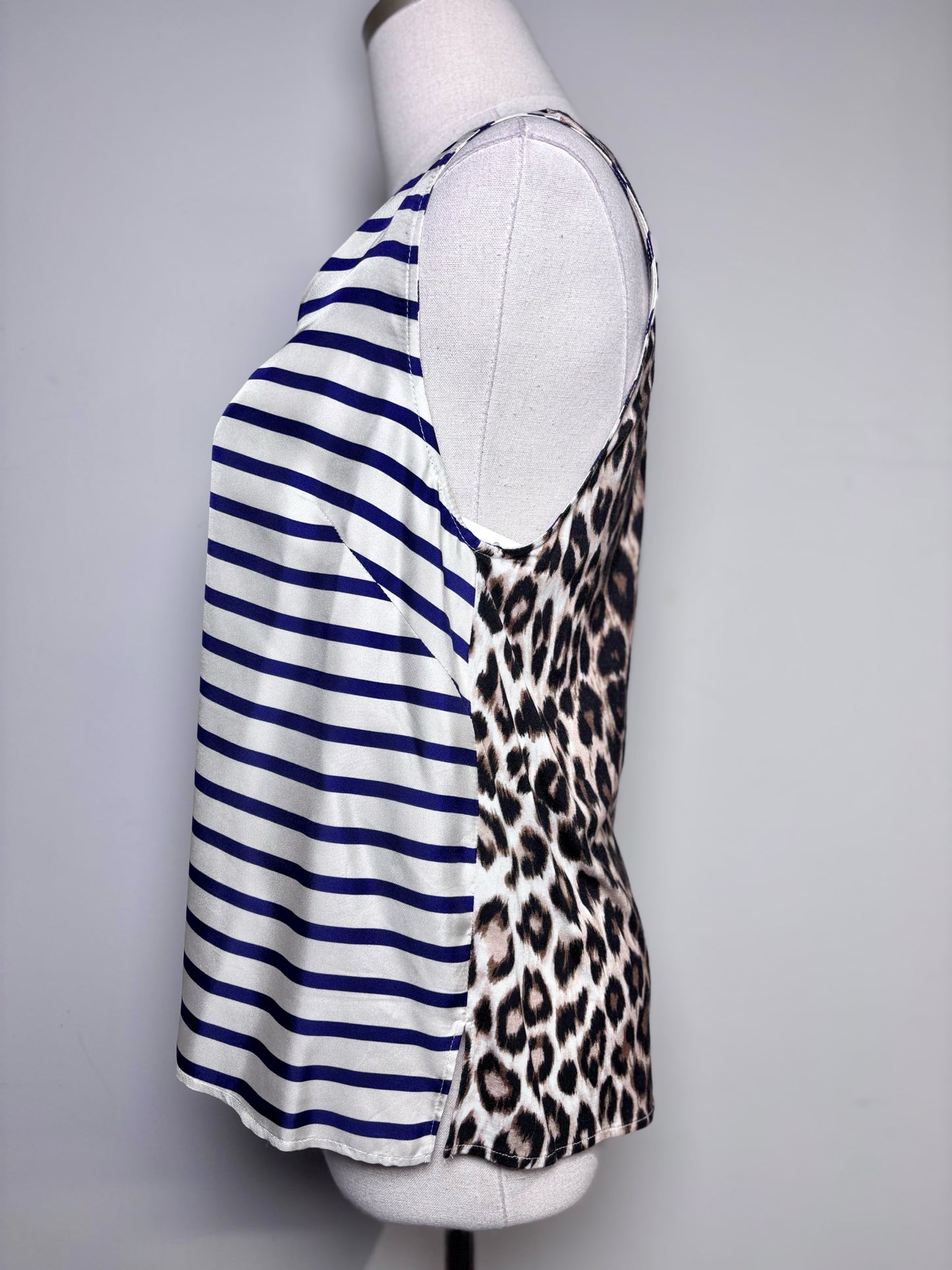 Women Size 2 La Prestic Ouiston Cream, Blue Striped, Animal Print 2 Piece Set